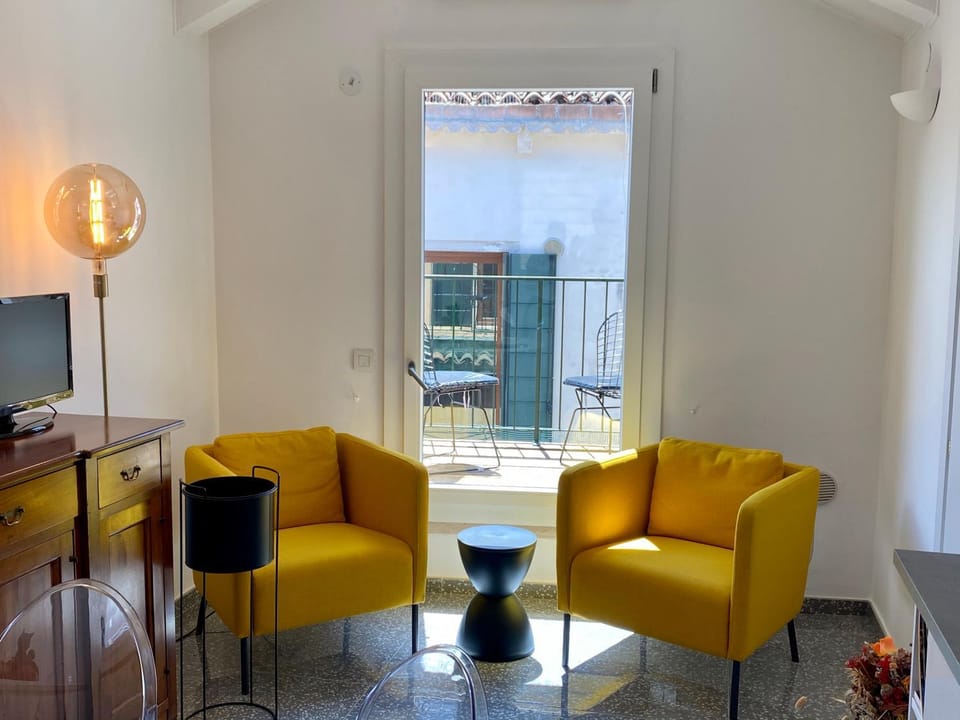 Balcony/Terrace, Living room