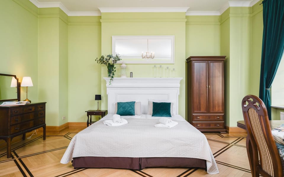 Bed, Bedroom, wardrobe