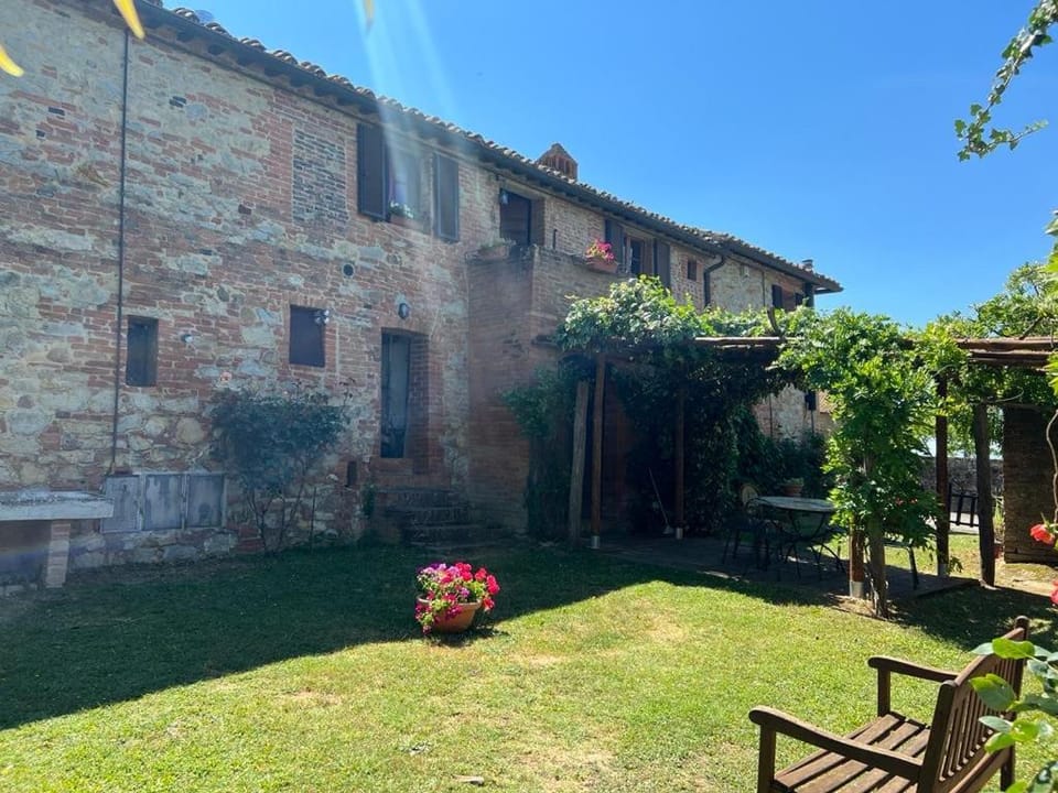 Casale Le Querce Apartment in Tuscany