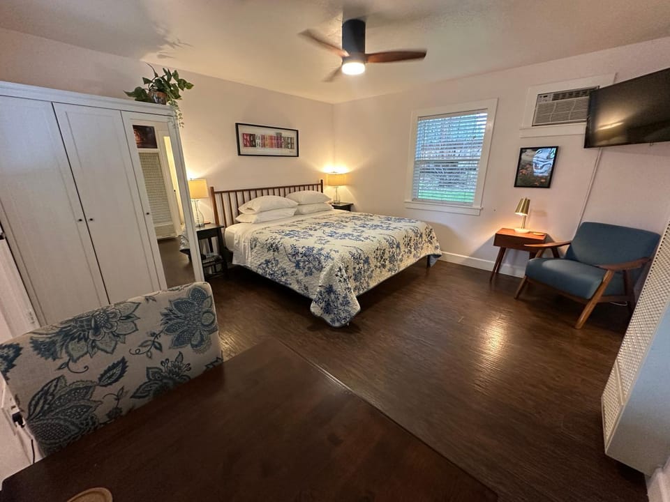 The Pines Inn and Cottages Inn in Grass Valley