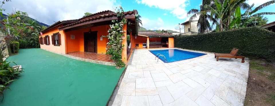 Property building, Patio, Pool view, Swimming pool, Swimming pool, sunbed