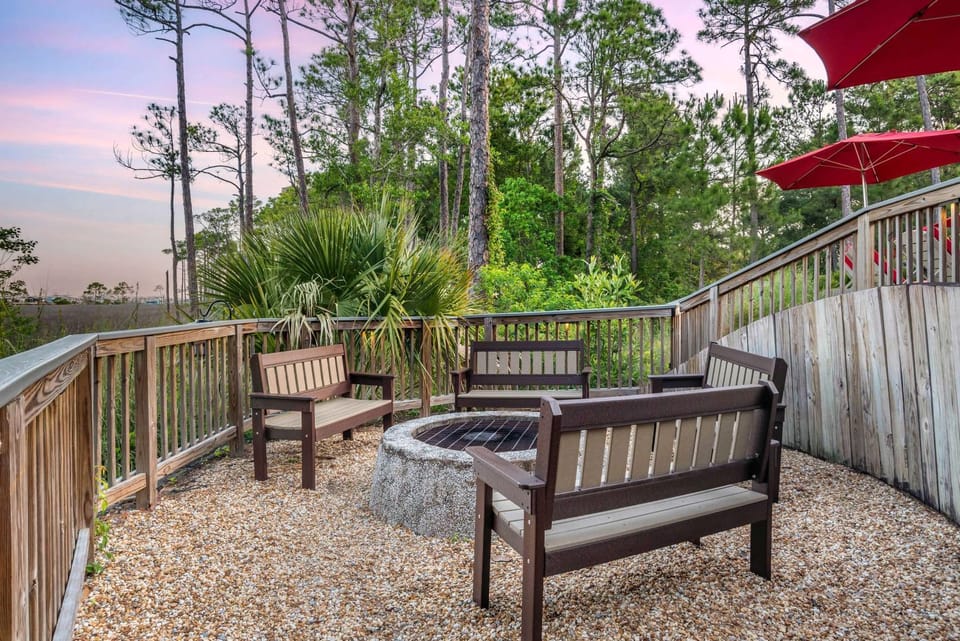 Patio, fireplace