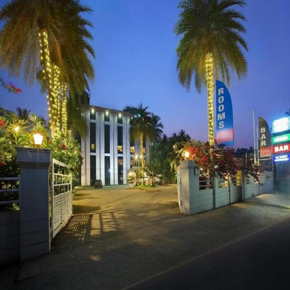 Property building, Facade/entrance, Night, Parking