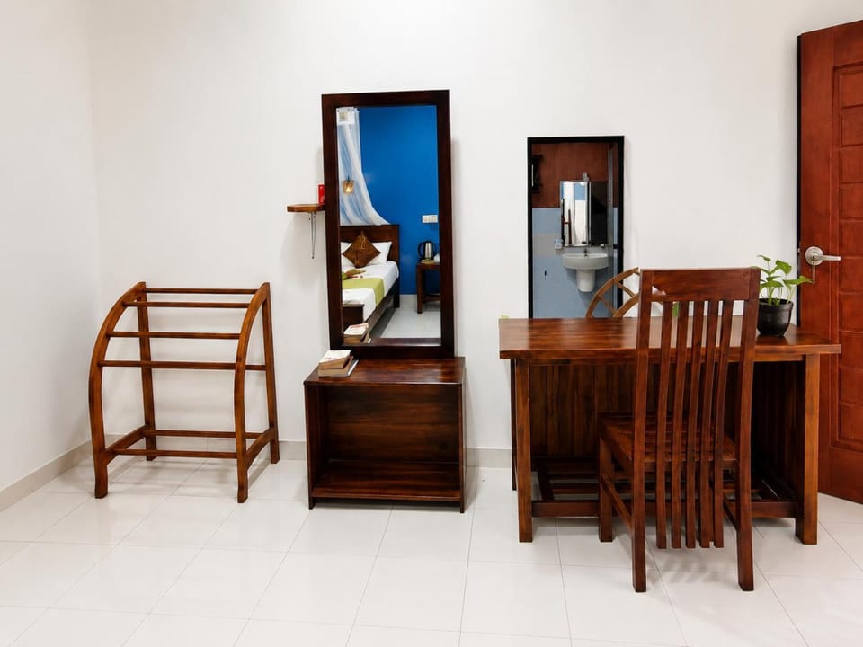Living room, Seating area, Dining area, hair dresser, wardrobe