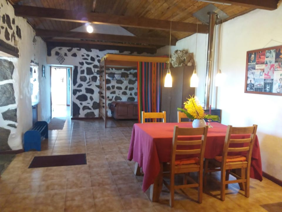 Photo of the whole room, Dining area
