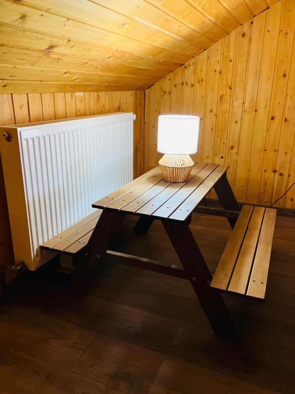 Game Room, Photo of the whole room, Meeting/conference room