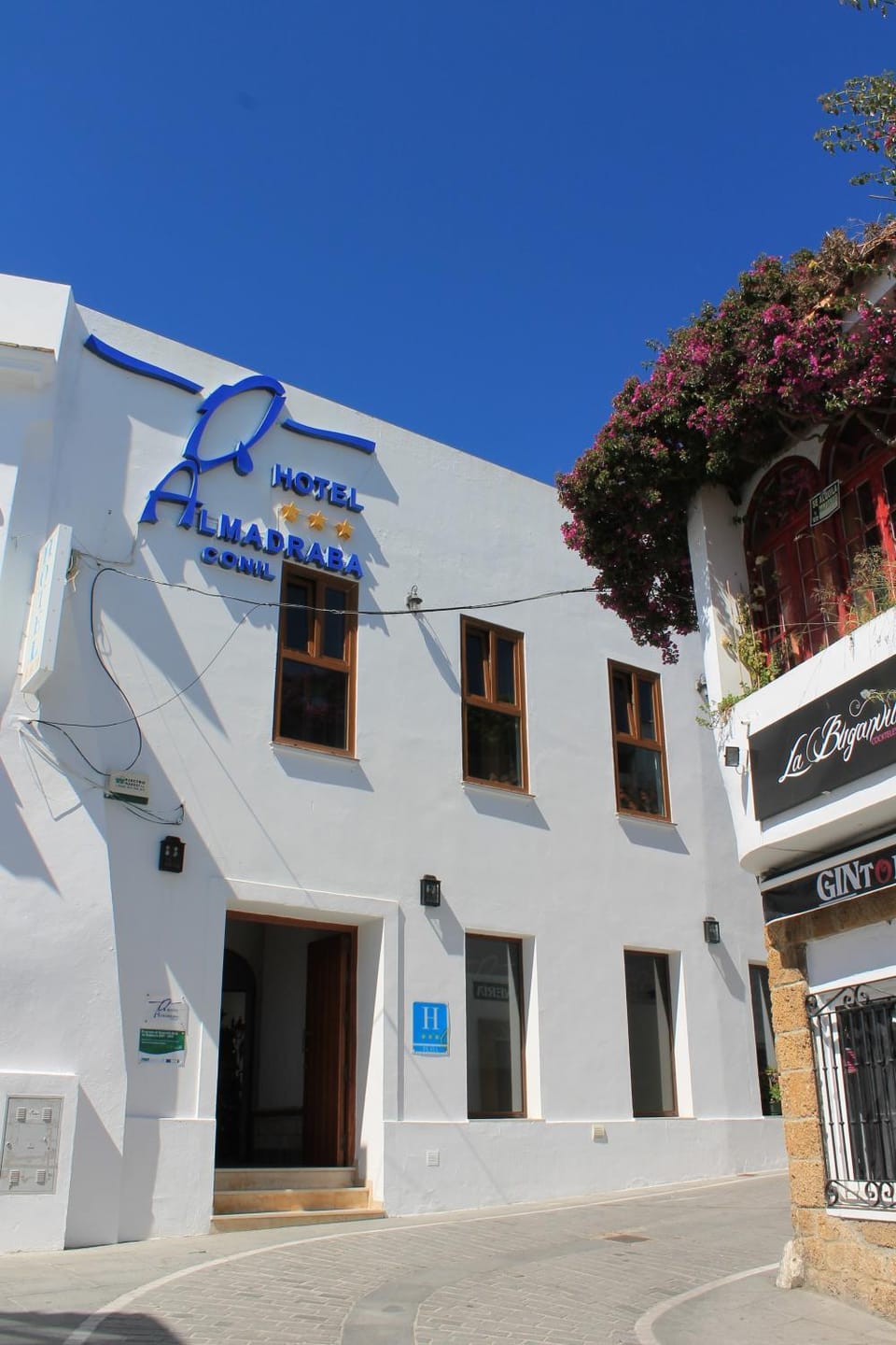 Facade/entrance, Spring, Day, Lobby or reception, Area and facilities