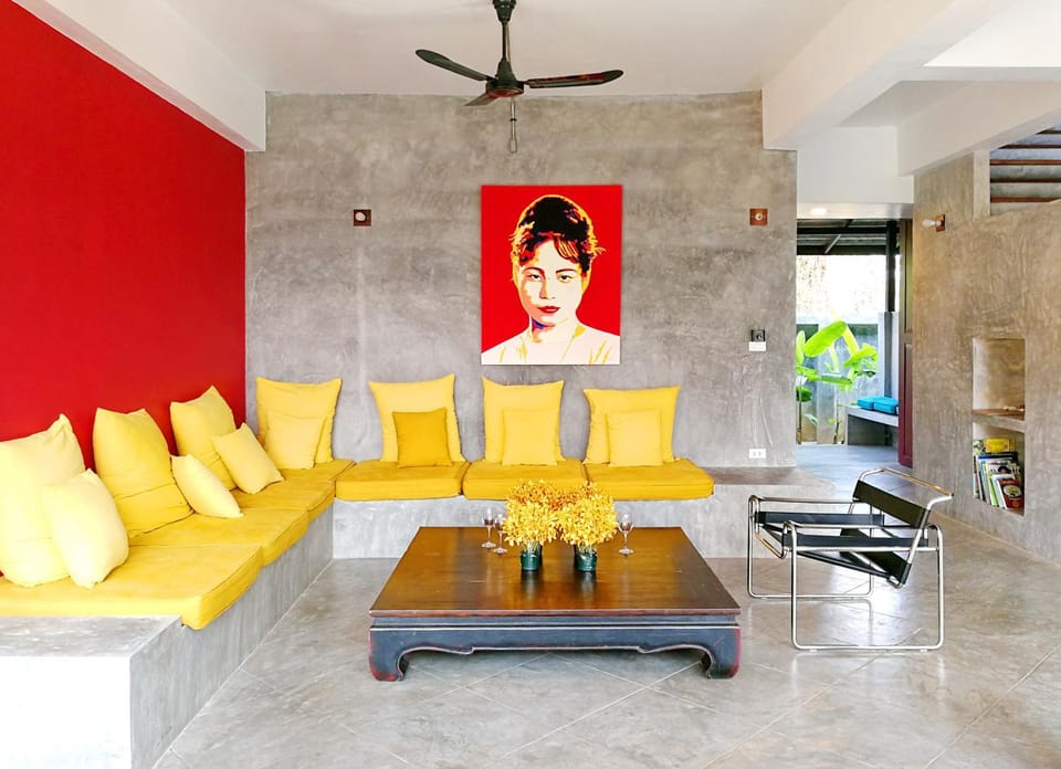 Living room, Seating area