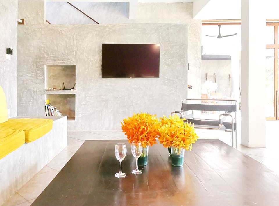TV and multimedia, Living room, Seating area