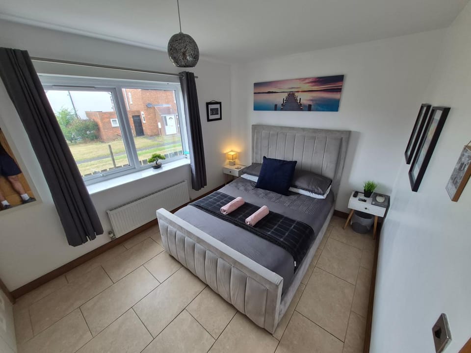 The Priory - 1 mile from Ramside Hall Hotel Spa and Golf & A1 Apartment in Durham