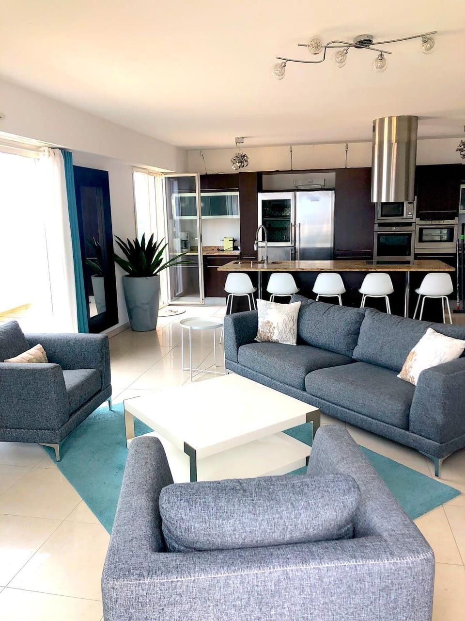 Living room, Seating area