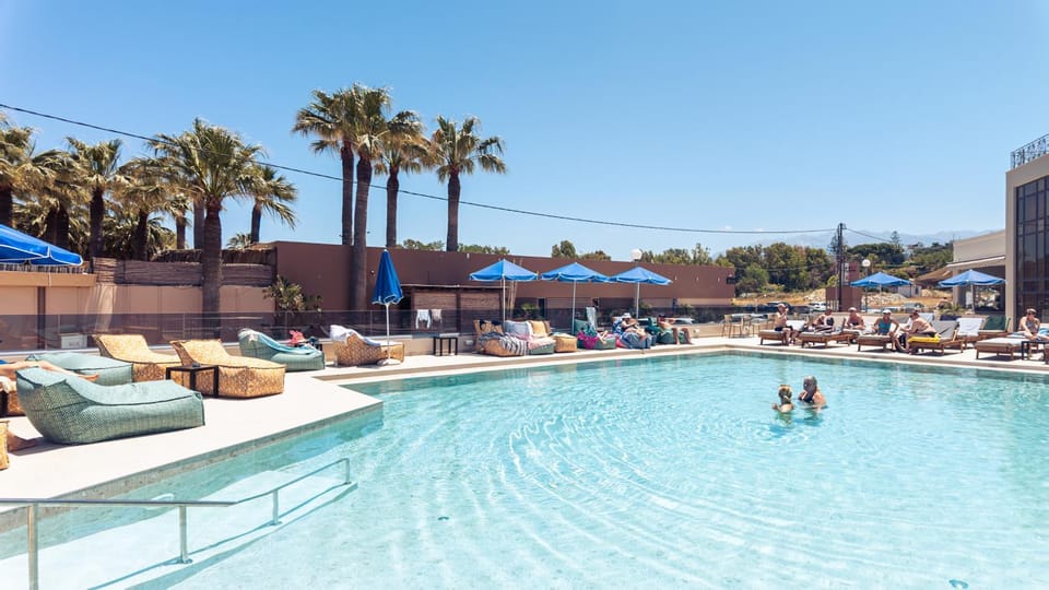 Day, Natural landscape, Swimming pool