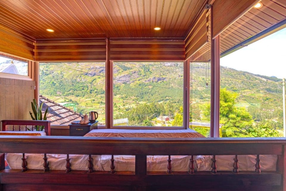 Bedroom, Mountain view