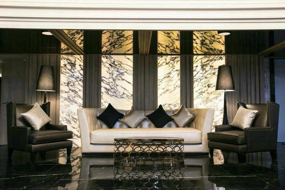 Day, Living room