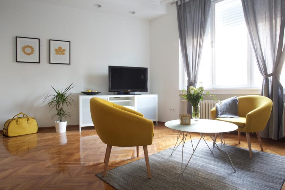 Off site, TV and multimedia, Living room, City view, Landmark view, Certificate/Award
