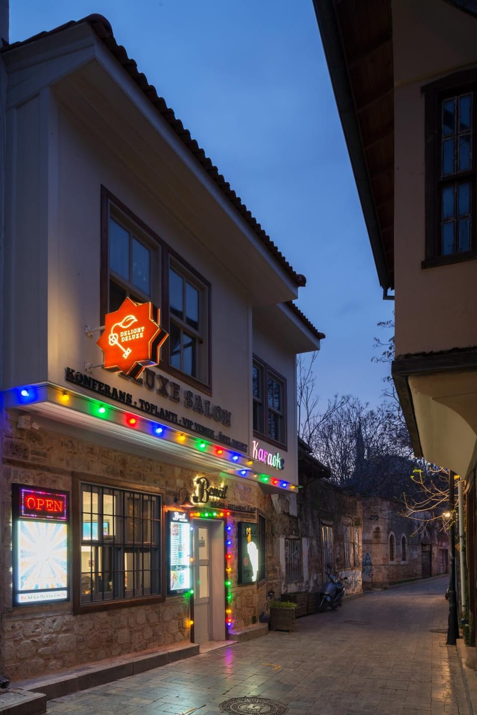 Restaurant/places to eat, Breakfast, Buffet breakfast