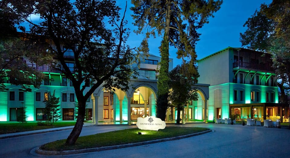 Property building, Facade/entrance