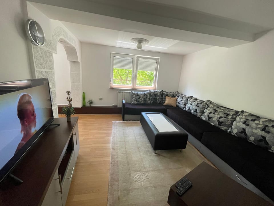 TV and multimedia, Seating area