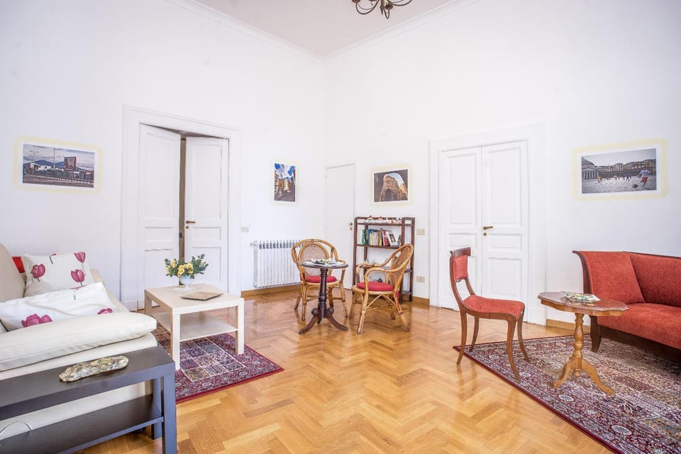 Communal lounge/ TV room