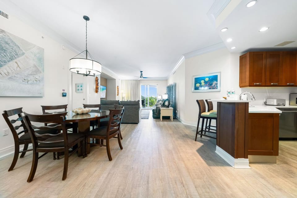 Seating area, Dining area