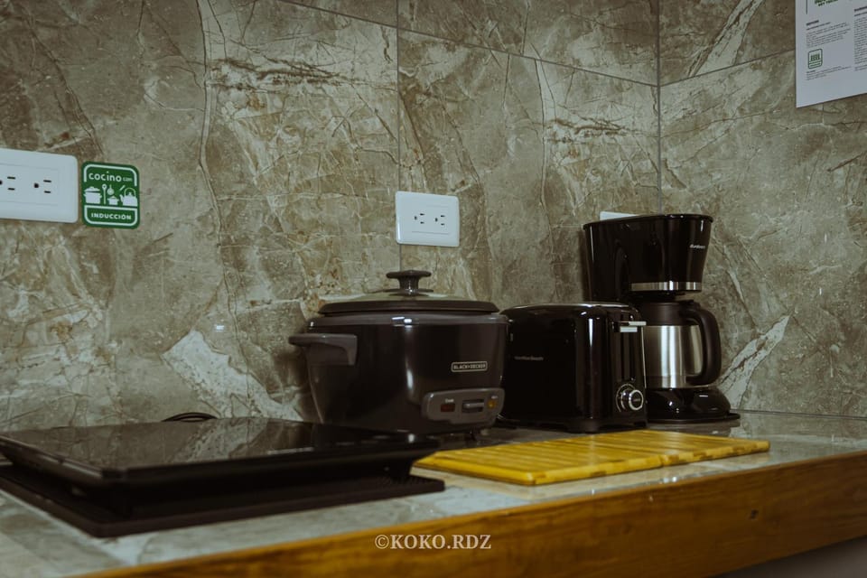 Coffee/tea facilities, Kitchen or kitchenette