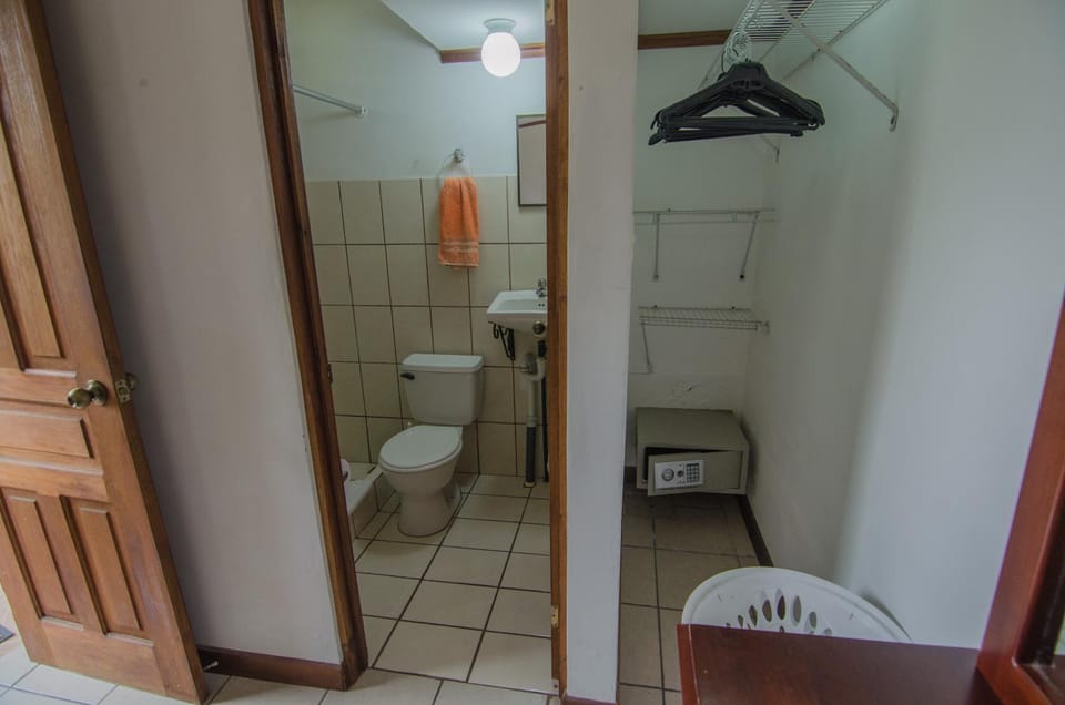 Casa Kibi Kibi Bed and Breakfast in Cartago Province, Costa Rica