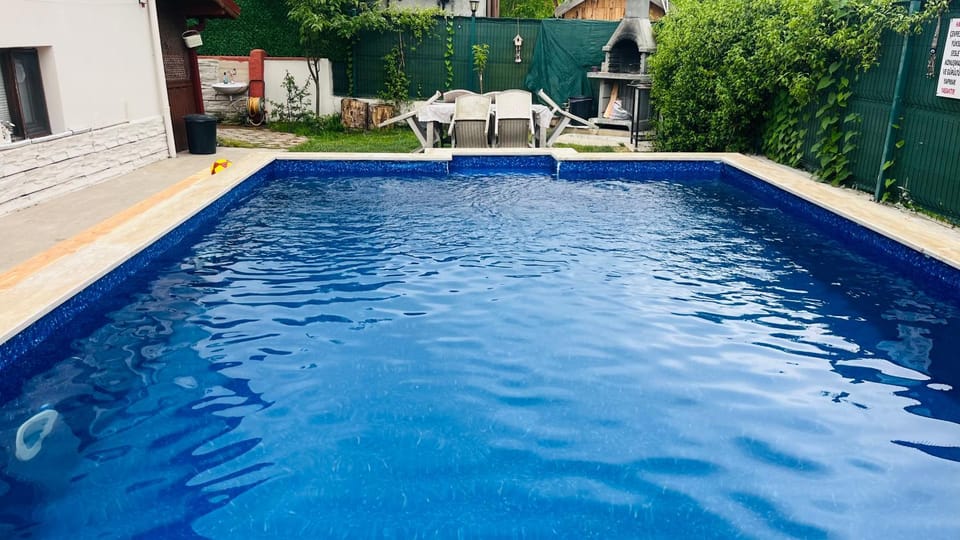Pool view, Swimming pool, sunbed