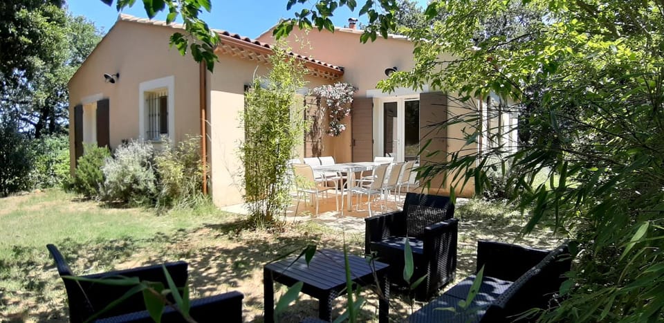 Property building, Breakfast