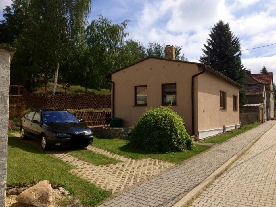 Property building, Street view, Parking