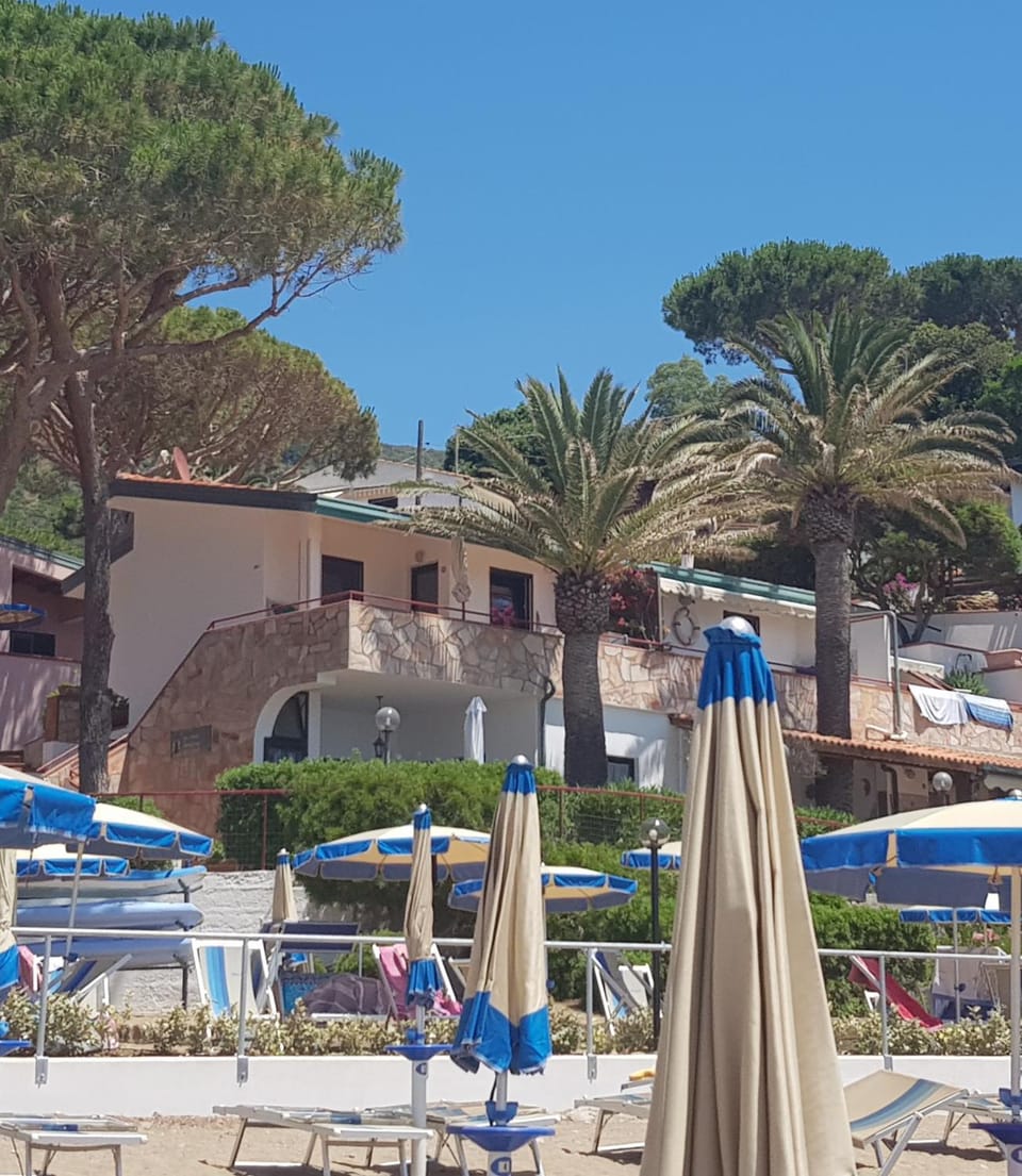 Property building, Beach