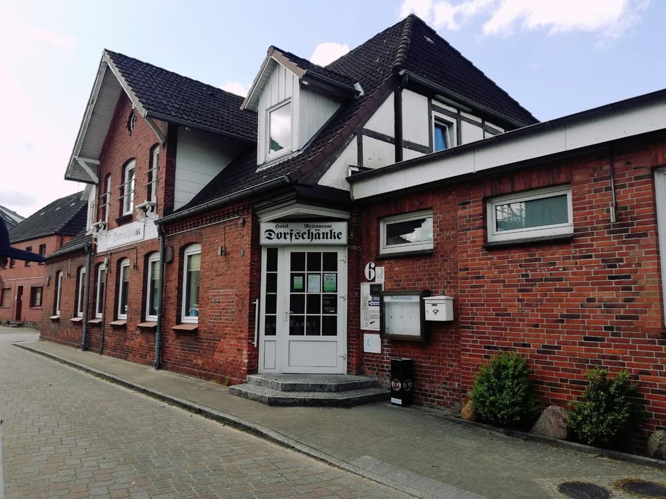 Hotel Dorfschänke Hotel in Schleswig-Holstein