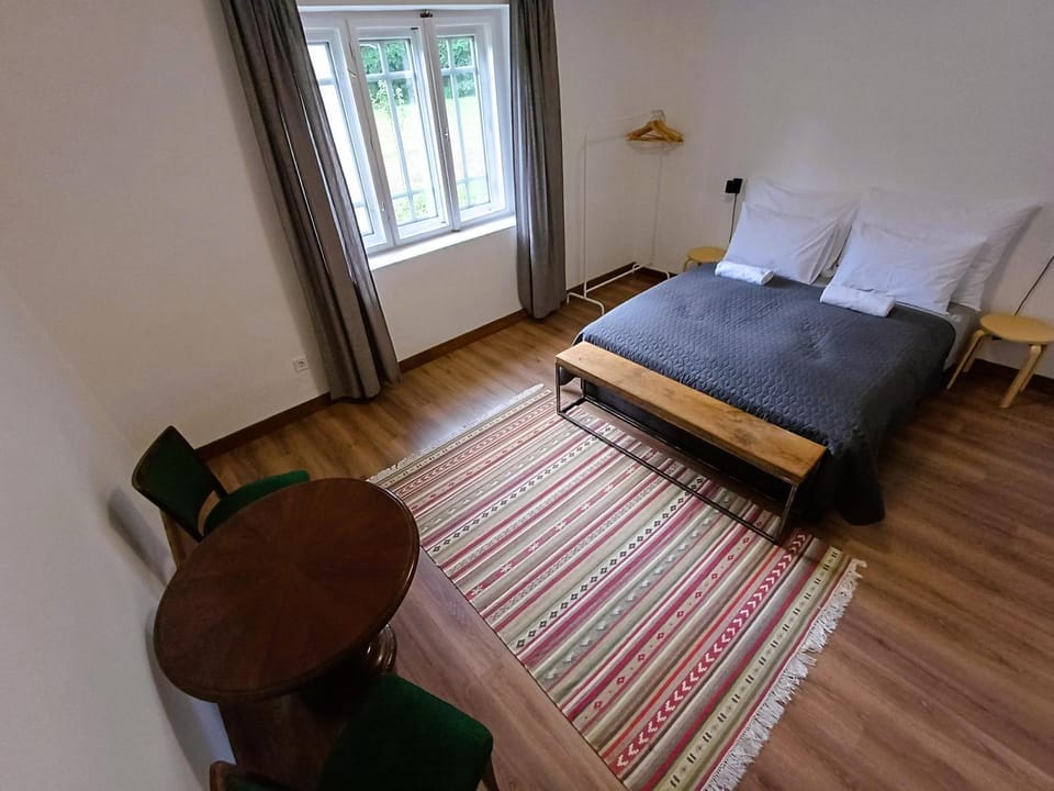 Photo of the whole room