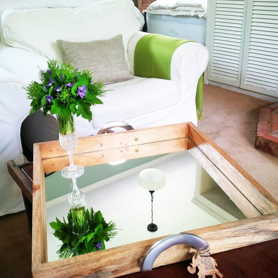 Spring, Living room, Seating area