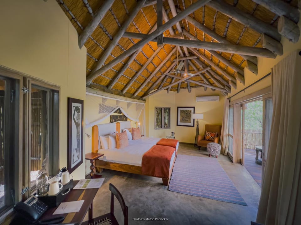 View (from property/room), Bedroom, Guests, fireplace
