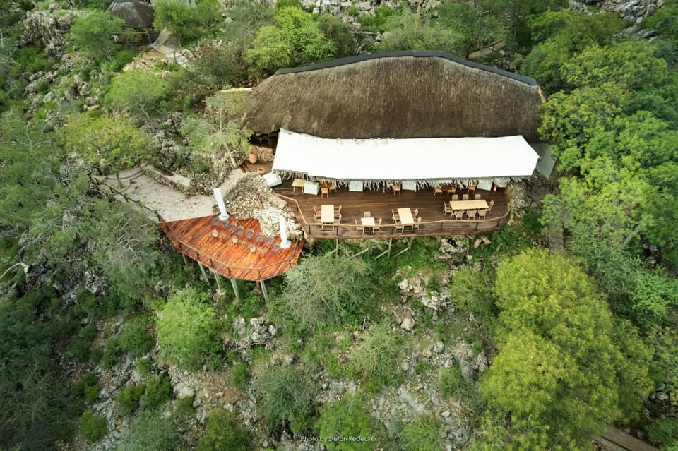 Property building, Restaurant/places to eat, View (from property/room), Animals, Food, Meals, Sunset