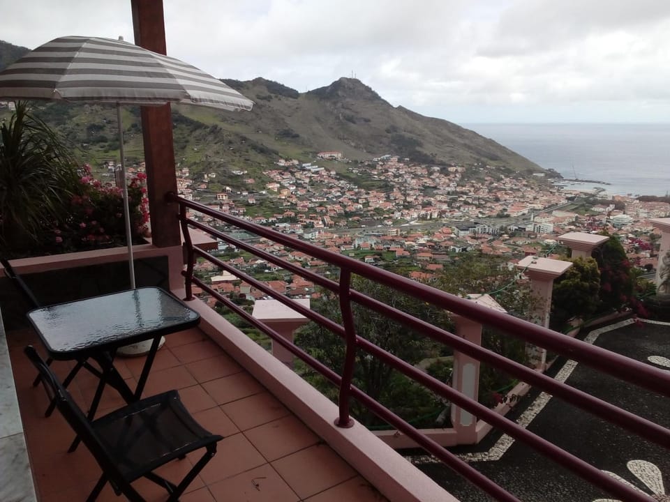 Property building, View (from property/room), Balcony/Terrace, Mountain view