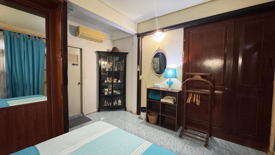 Café de Baan Raow Bed and Breakfast in Bangkok