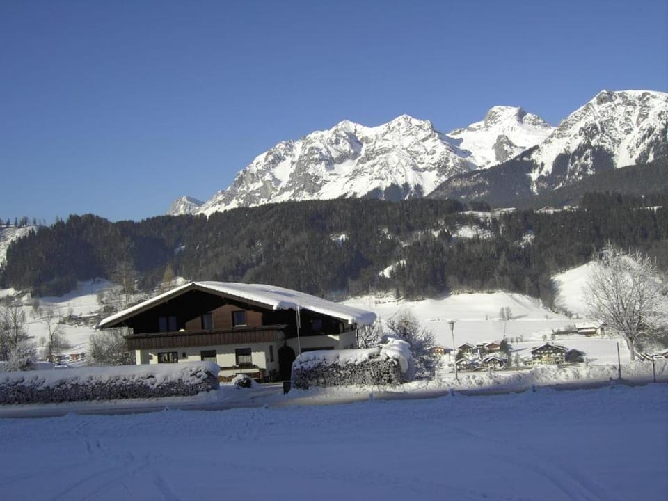 Facade/entrance, Winter