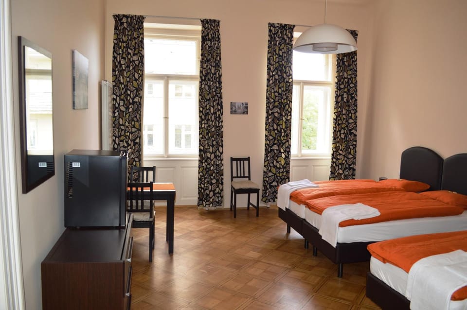 Day, Photo of the whole room, Bedroom