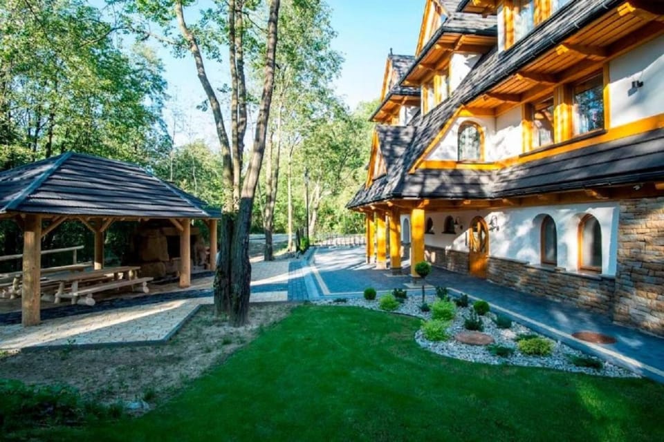 Property building, Garden