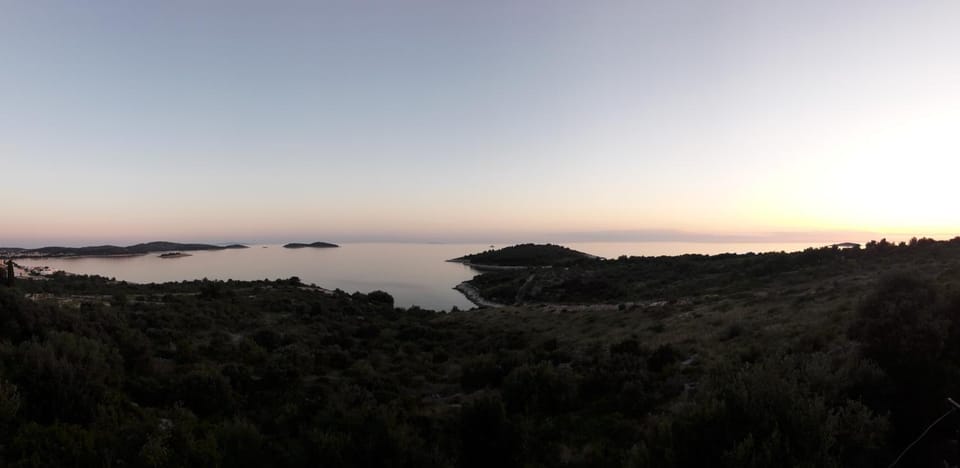 Neighbourhood, Natural landscape