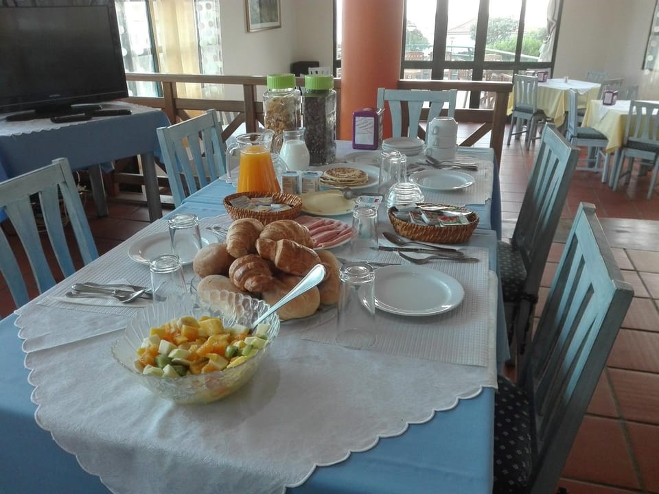 Continental breakfast