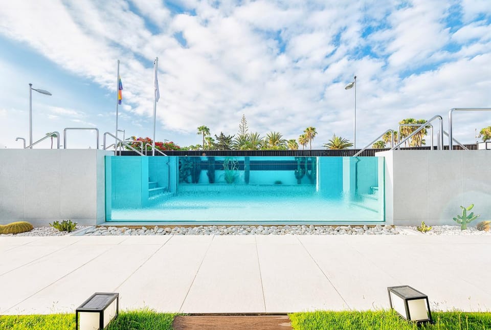 Pool view, Swimming pool