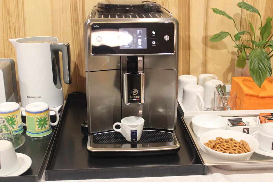 Meeting/conference room, Breakfast