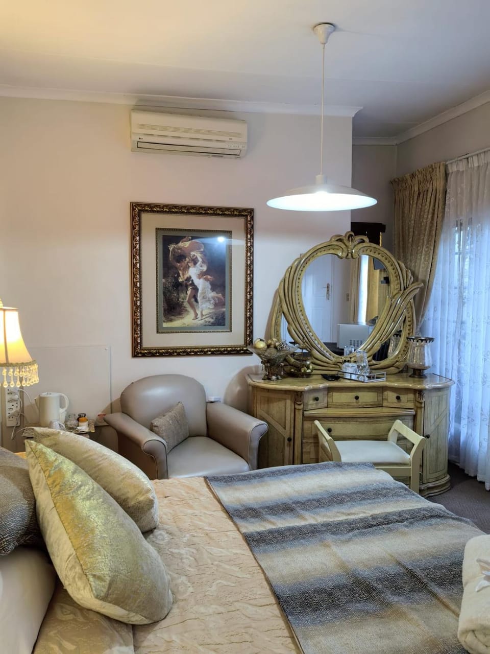 Ronique's Guest House Bed and Breakfast in Gauteng