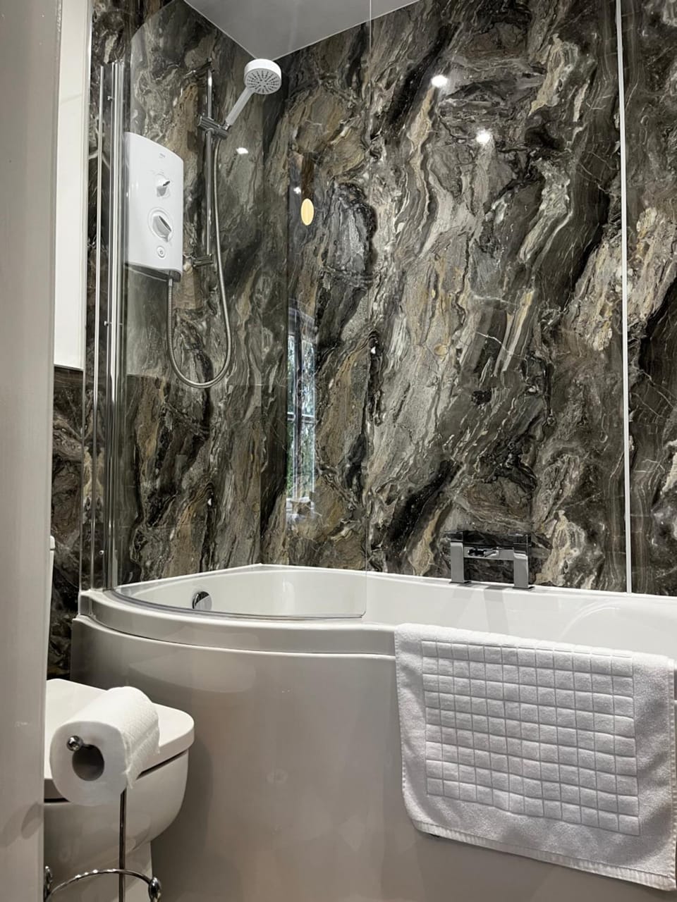 Norwood Guesthouse-Loch Lomond Bed and Breakfast in Scotland