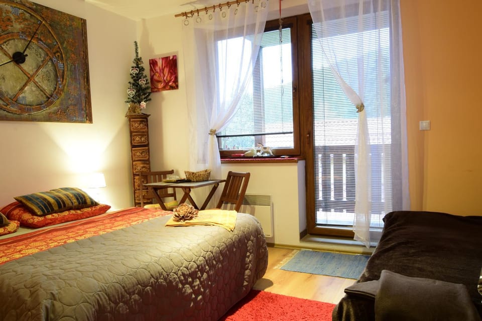 APARTMÁN U SOVIČKY S BALKÓNOM,AJ GARÁŽ Hrabovo FATRAPARK 1 Apartment in Slovakia