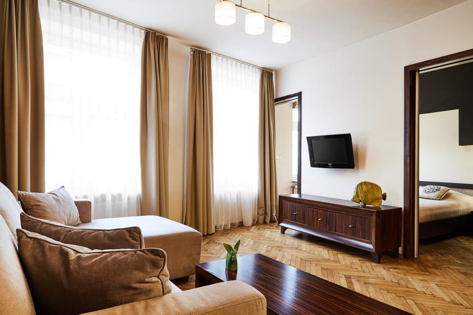 Living room, Photo of the whole room, Decorative detail, Seating area