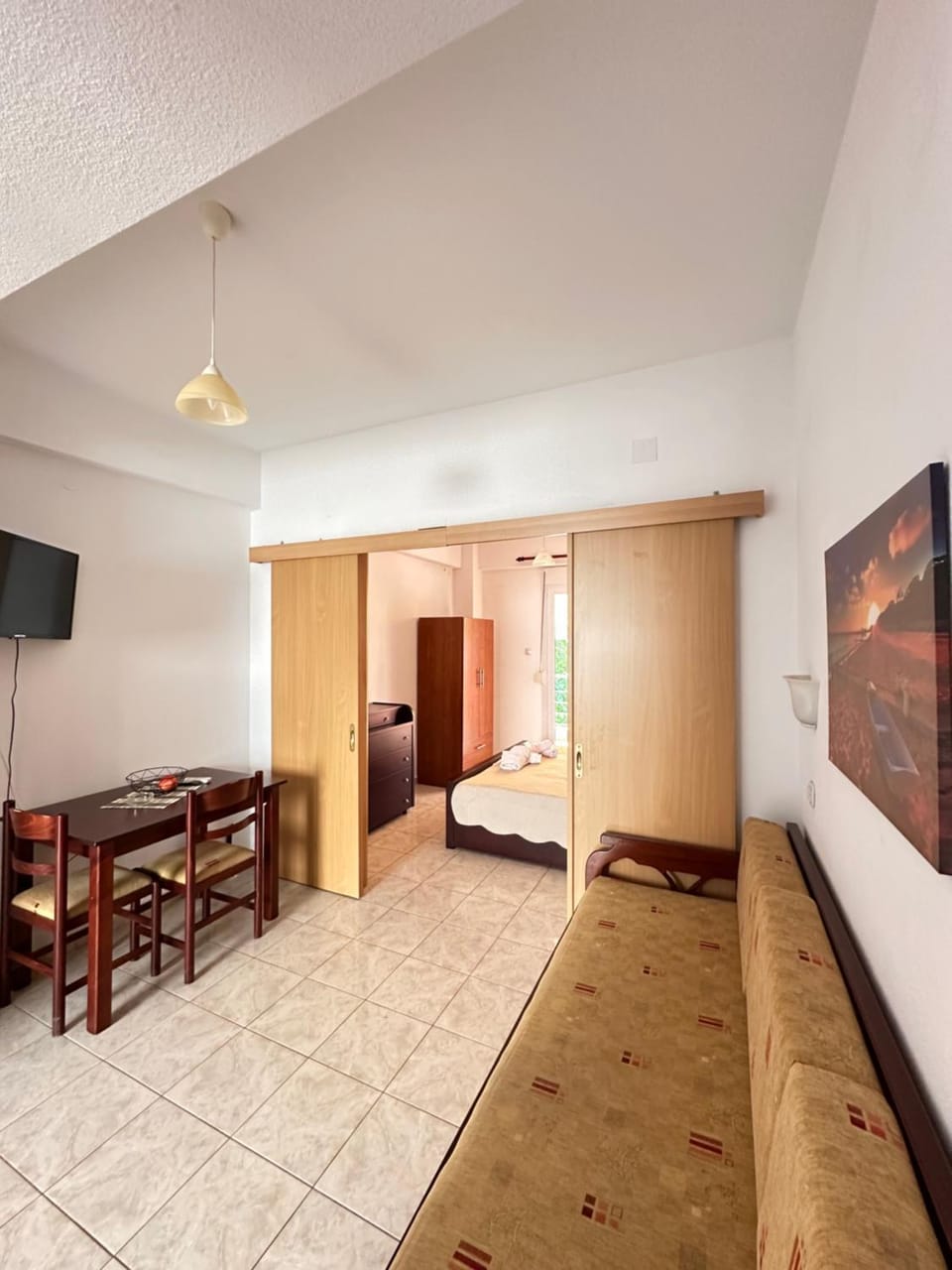 TV and multimedia, Living room, Seating area, Bedroom, wardrobe