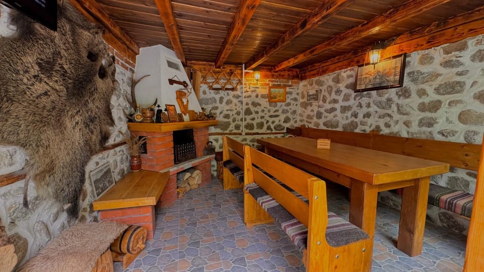 Restaurant/places to eat, Seating area